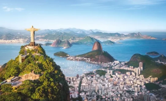 Rio de Janeiro et croisière au fil de l'Amazone et du Rio Negro - Une exploration aux confins de la jungle, entre le Brésil et la Colombie, au coeur de l'Amazonie Originelle