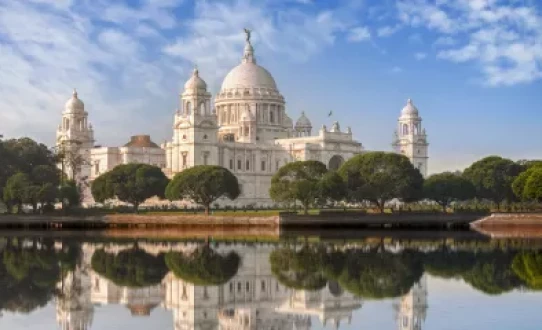 Sur les rives du Hooghly et du Gange, l'Inde secrète